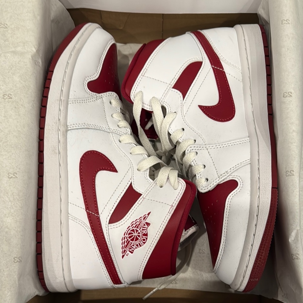 Jordan Mid Red/White
